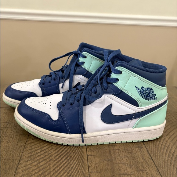 Air Jordan Mid Sneakers Blue Mint Size 8.5 - Picture 1 of 4